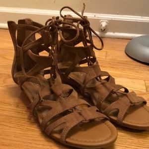 Women’s Crown Vintage Sandals